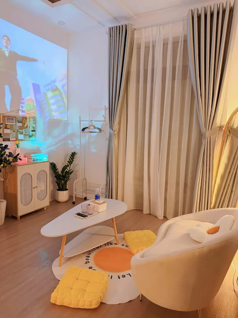 Phòng HÔM NẮNG (102) — Long Hương | Là HÔM Homestay Bà Rịa