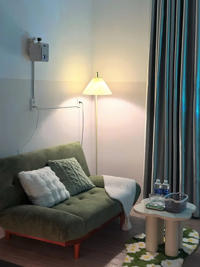 Phòng HÔM TRĂNG (202) — Long Hương | Là HÔM Homestay Bà Rịa