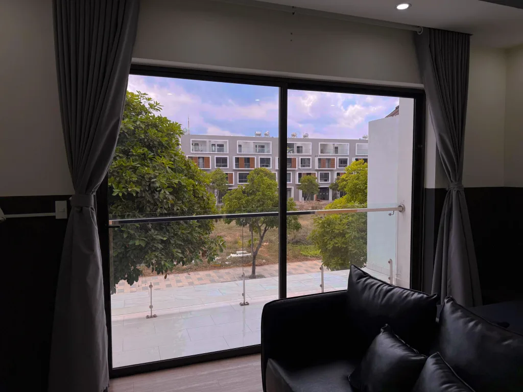 Phòng Dark Room (101) — Long Toàn | Là HÔM Homestay Bà Rịa — ảnh 5